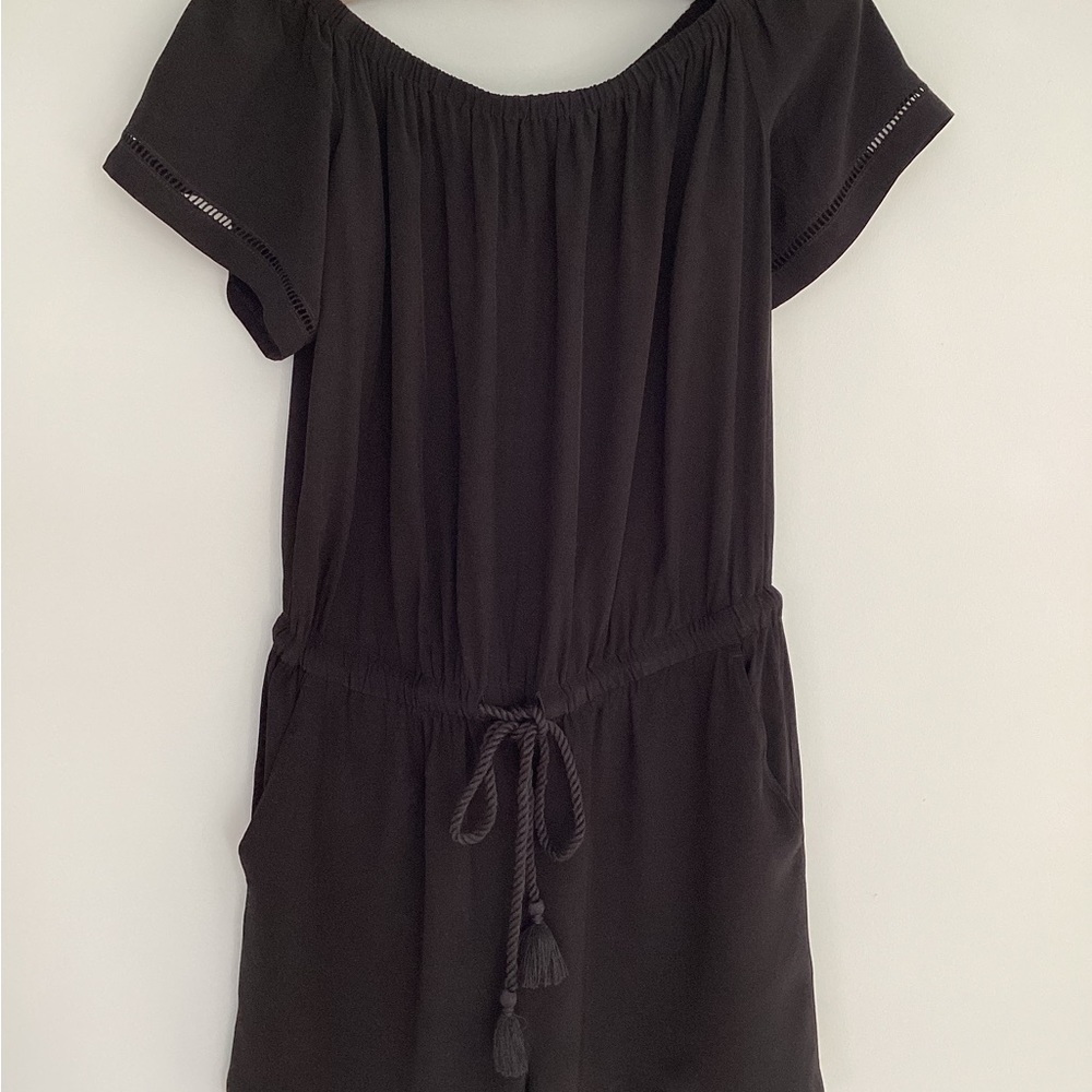 Ann Taylor LOFT Black Romper Size SP Petites